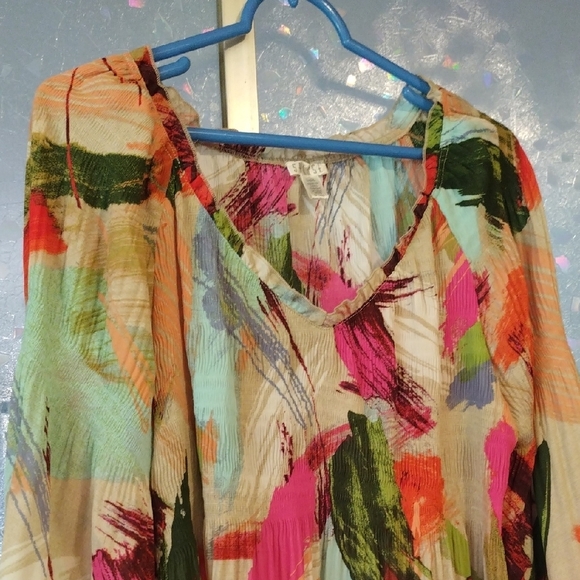Multicolor Abstract Women's Top - Picture 3 of 9